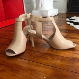 Nine West Peep Toe Heels in Nude